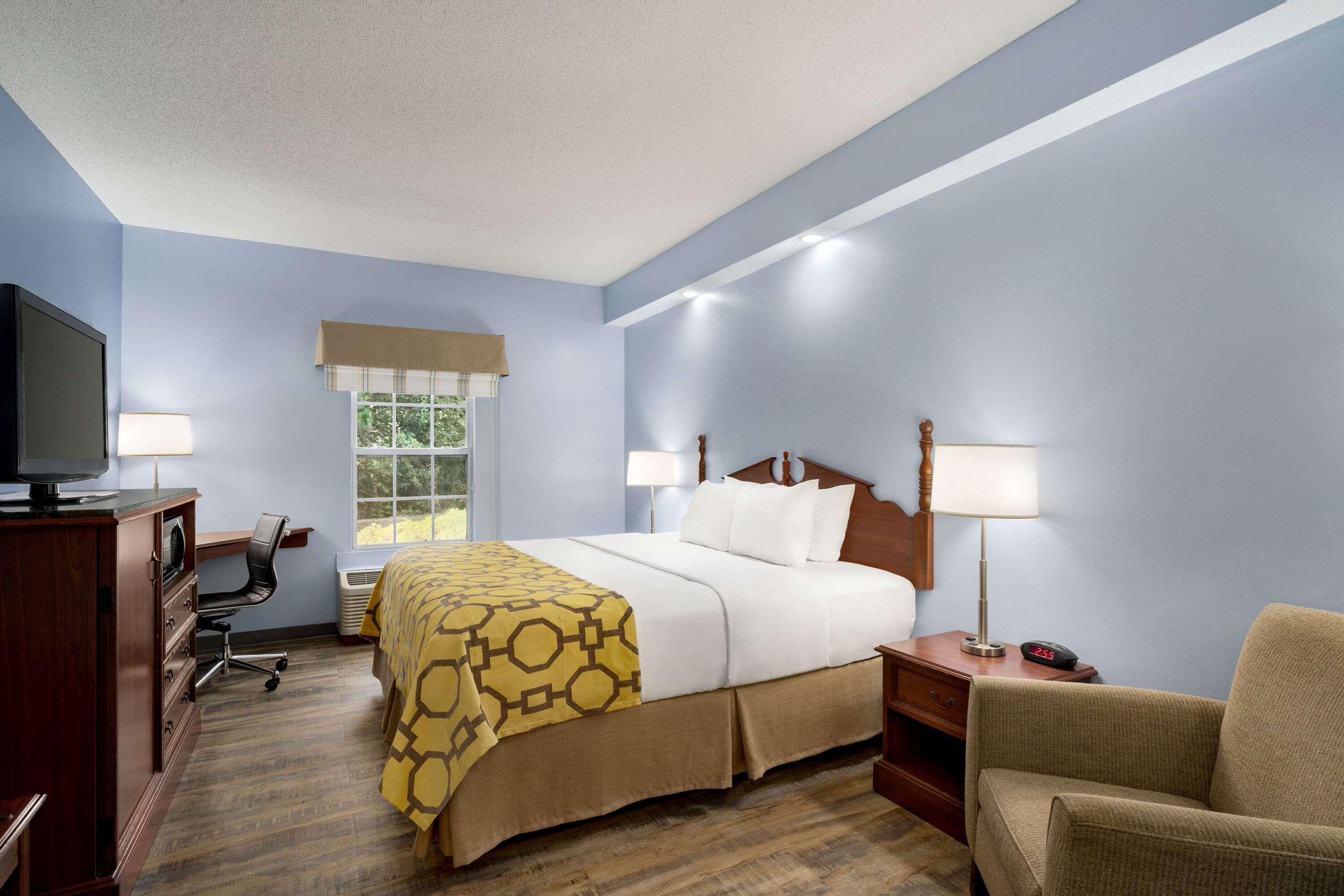 Baymont By Wyndham Henderson Oxford Hotel Exterior photo