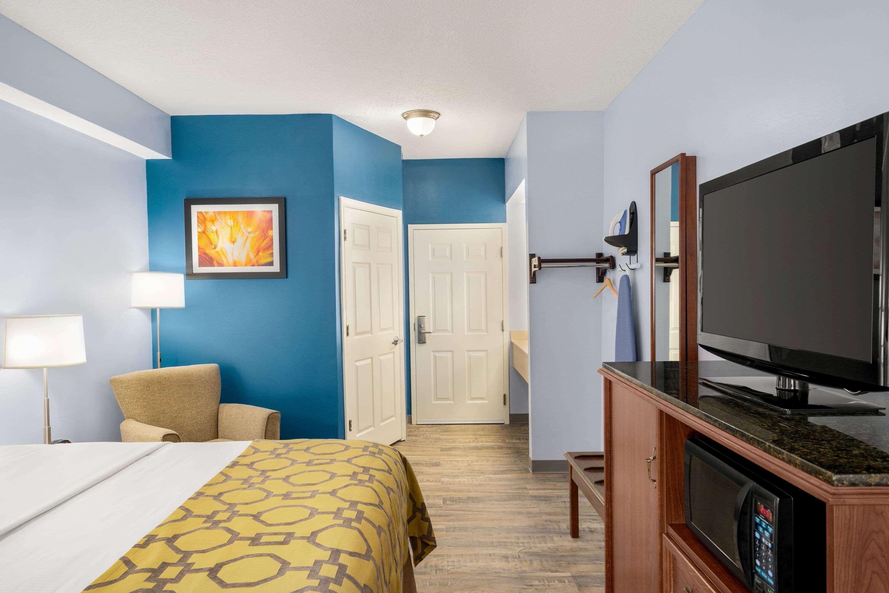 Baymont By Wyndham Henderson Oxford Hotel Exterior photo
