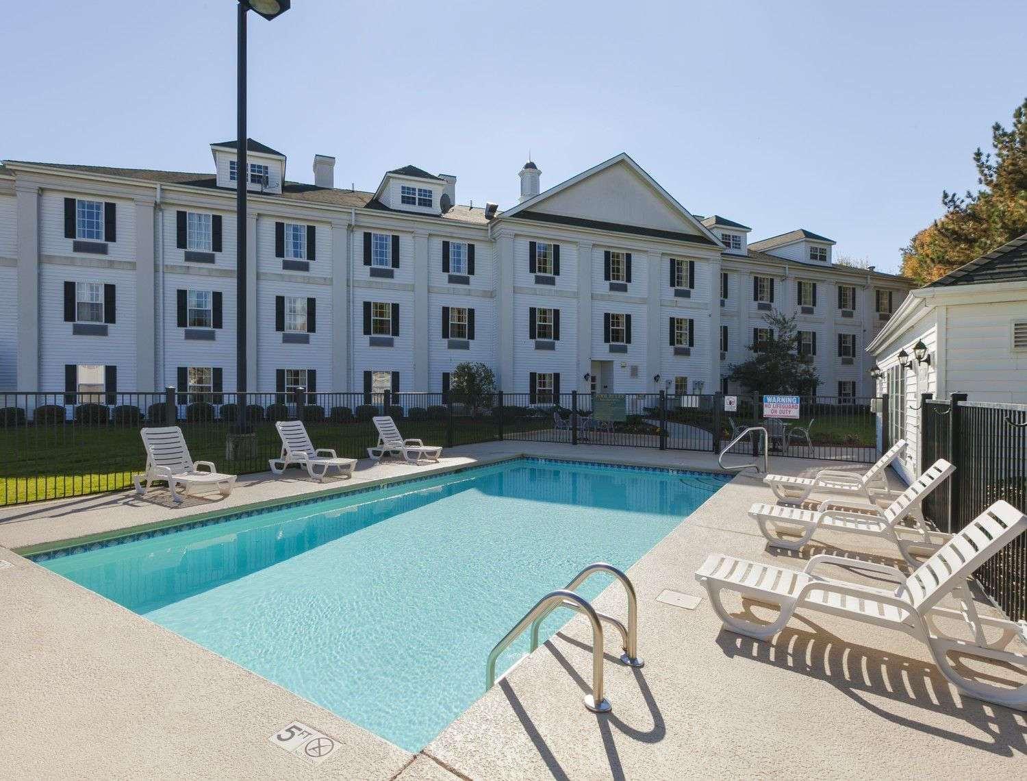 Baymont By Wyndham Henderson Oxford Hotel Facilities photo