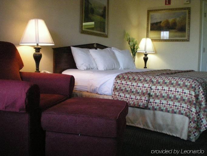 Baymont By Wyndham Henderson Oxford Hotel Room photo