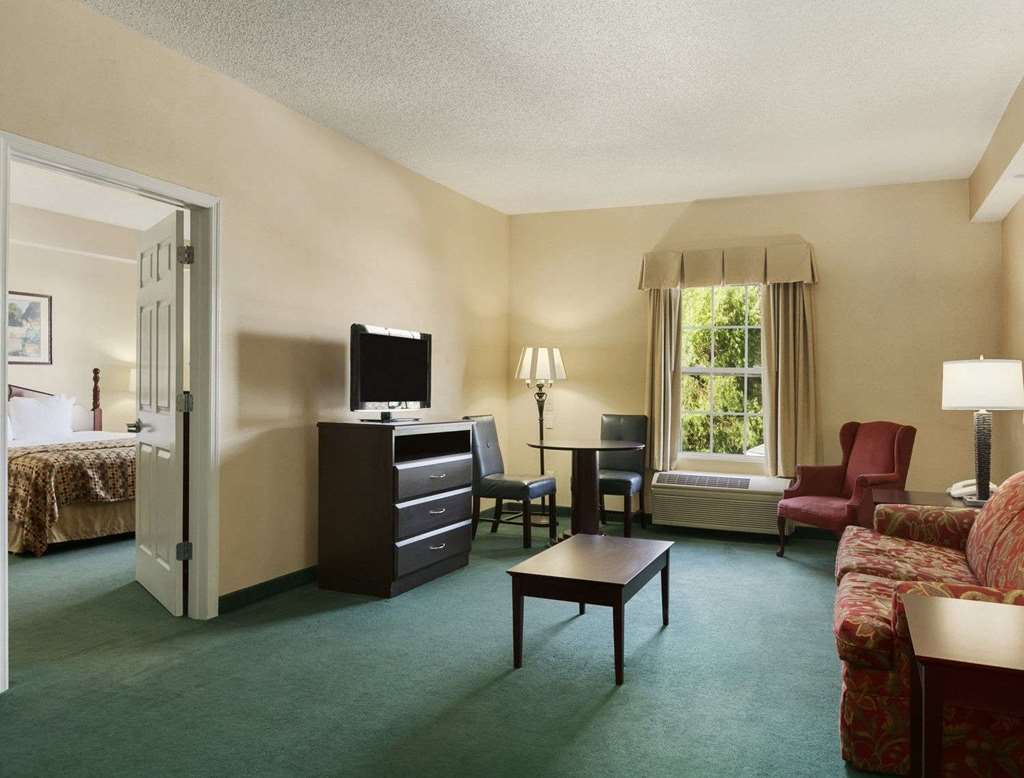Baymont By Wyndham Henderson Oxford Hotel Room photo